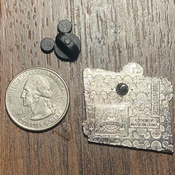 Disney parks laughing mickey mouse diamond colorful pin 2013 trader - Picture 2 of 3